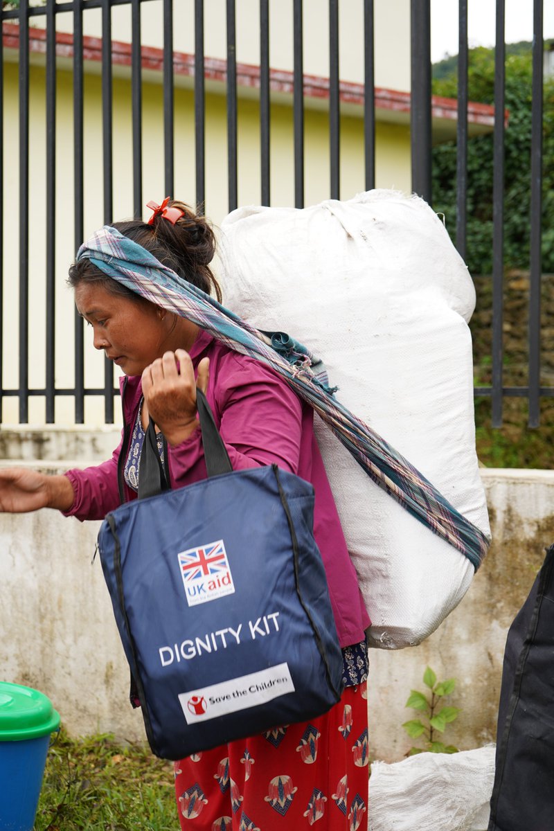 Under the <a href="/eu_echo/">EU Civil Protection & Humanitarian Aid 🇪🇺</a> funded #pratibaddha project, Save the Children with the government, <a href="/PINinNepal/">People in Need Nepal</a>  and partners supported vulnerable families with temporary relocation and provided immediate and essential basic needs support to high-risk communities in Sindhupalchowk <a href="/UKinNepal/">UK in Nepal 🇬🇧🇳🇵</a>