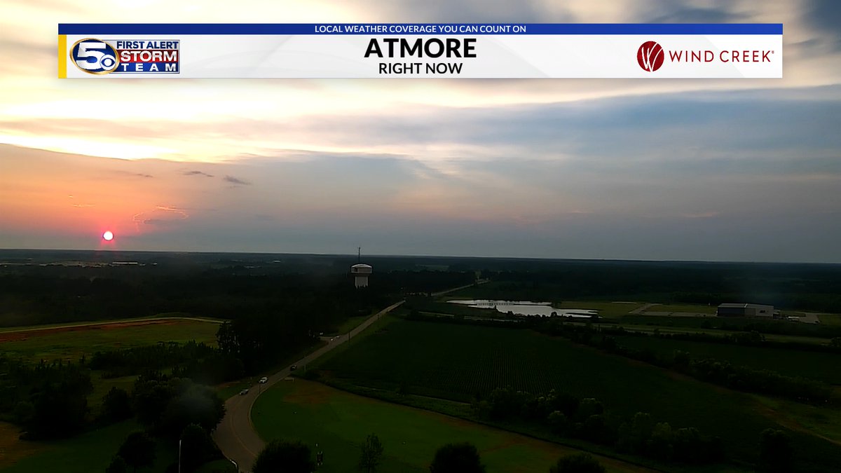 grantskinner_wx's tweet photo. As storms continue to wind down, we are being blessed with some stunning sunsets across the area. Here are the views from the Grand Hotel, Battleship Park, and the Wind Creek in Atmore! #sunset #mobile #pointclear #atmore #alabama https://t.co/AxVxNyOLKN
