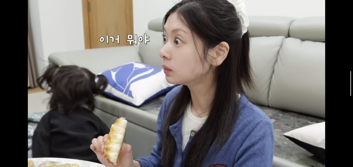u3d1o6n's tweet photo. ソミンちゃんが美味しいって言ってたソーセージベーグルを食べて旅行おわり。
私もこれ大好き〜💕

じゃ、またね韓国(^^)/🇰🇷

次のSSOMDAYまだかな〜
#정소민 https://t.co/WVaduRvf34