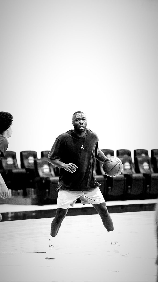 Robert Yanders tweet media