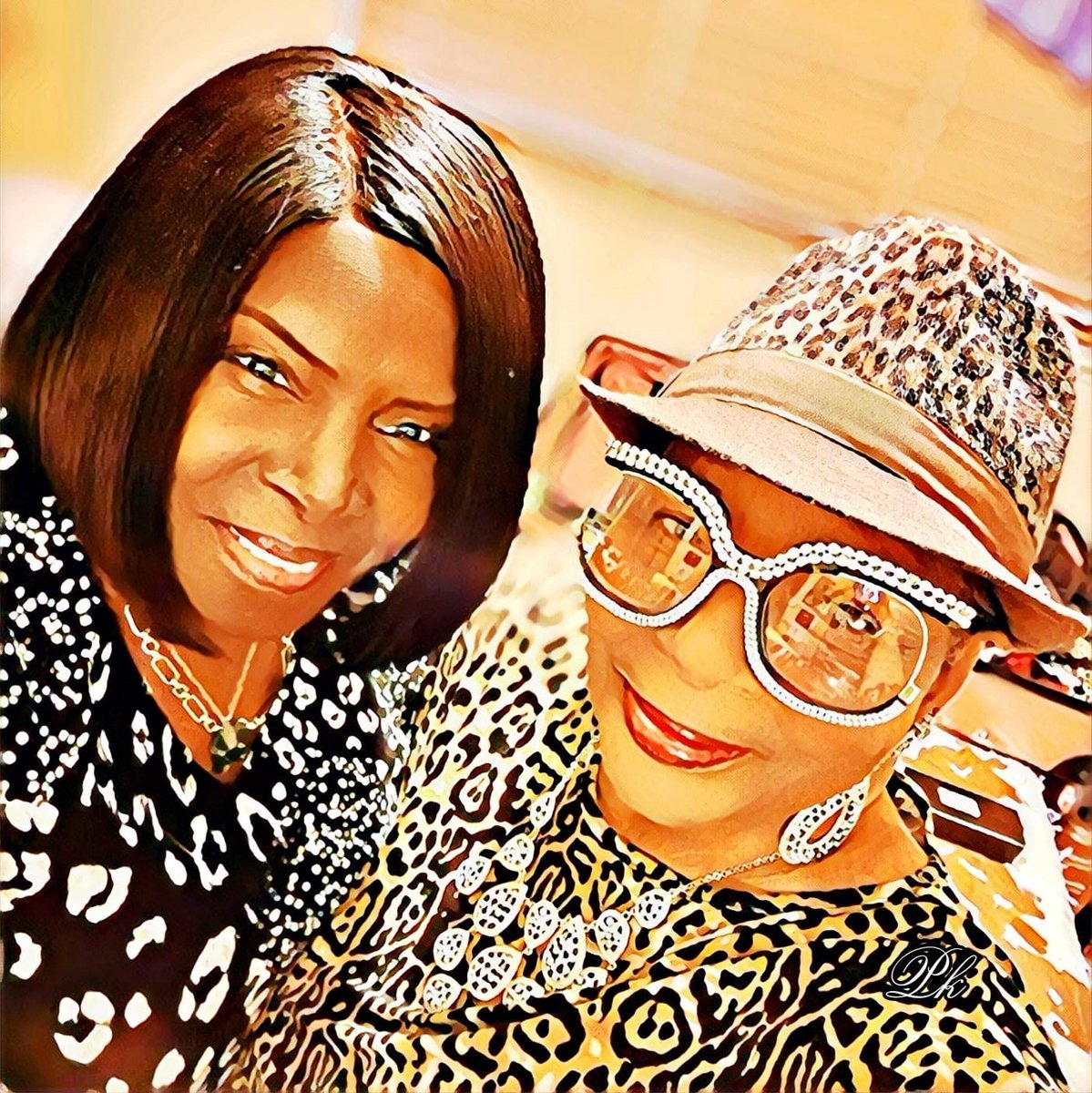 PositivePBD's tweet image. Katrina &amp;amp; Regina Sisters ❤️❤️