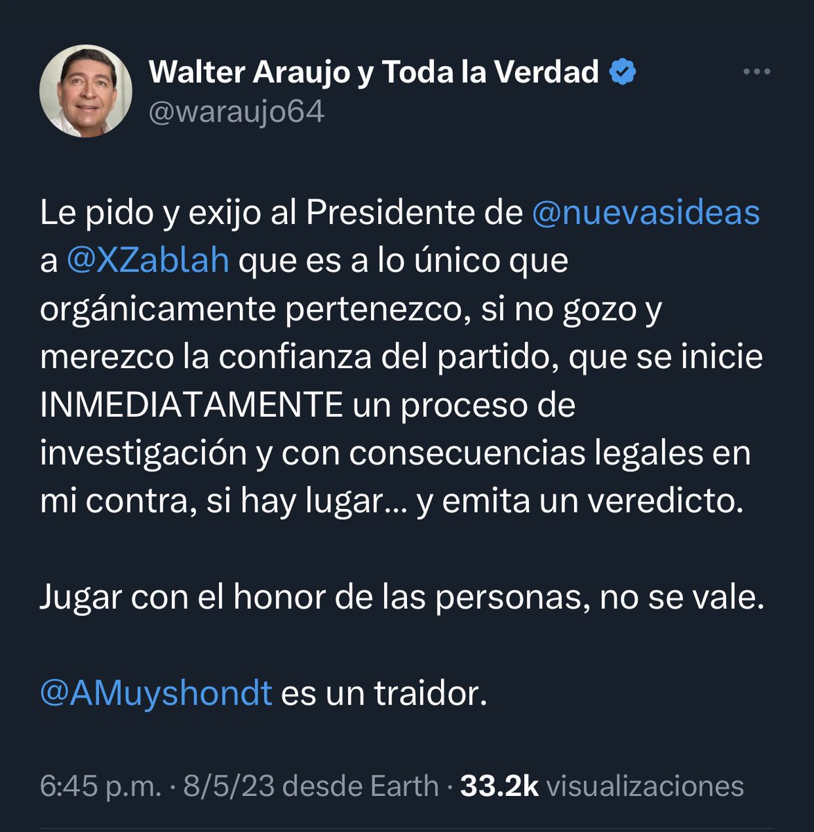 DLRobadoSV's tweet photo. ‼️LLAMA “TRAIDOR” A ALEJANDRO MUYSHONDT POR SACAR A LA LUZ LA CORRUPCIÓN DEL DIPUTADO‼️

Pero él estuvo 30 años en el partido arena y jamás tuvo los pantalones para denunciar lo que ahí se hacía. es más, fue parte de la corrupción.

No soporta que alguien más si pudo denunciar la corrupción, han pasado más de 30 años y hasta el momento Walter Araujo no a entregado ningún corrupto a la FGR con pruebas. 

Pero la gente se conforma con que pida perdón por su corrupción de 30 años.

Cositas, ¿acaso no ven la clase de manipulador que esa lacra?