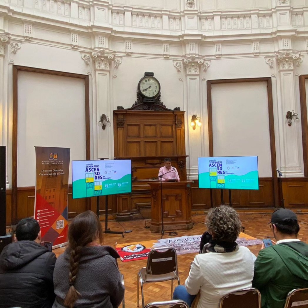 ascenval's tweet photo. 🔹️Lanzamiento seminario en @usantamaria segundo Seminario organizado por #Ascenval y que este año se denomina "Experiencias en Gestión de Transporte en #Valparaíso" que se desarrollará el 26 de agosto y 2 de septiembre

📌 Inscripciones en https://t.co/3YzvHFqzNl https://t.co/6C5S5JZk0J