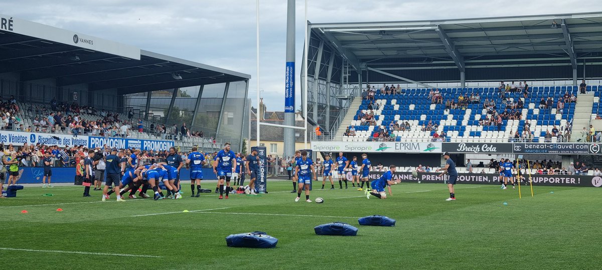 💥 Retour au micro de <a href="/canalplus/">CANAL+</a> 💥
Ce vendredi, c'était le top départ de ma 4ème saison au micro de <a href="/CanalplusRugby/">CANAL+ Rugby</a> 🥰
Au programme, les interviews bord de terrain du match de Prod2 entre <a href="/RugbyClubVannes/">Rugby Club Vannes</a> et <a href="/usonneversrugby/">USON NEVERS RUGBY</a> !