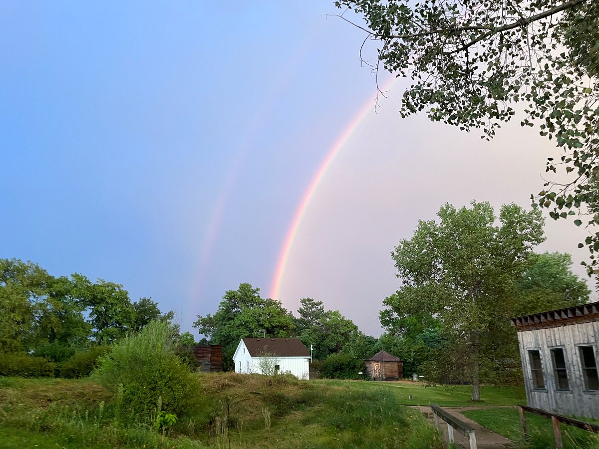 GeotheArch's tweet photo. Beauty of a night at a Centennial Village. (Who says evening runs to work have to be all bad?) https://t.co/Grkbz7dD9l