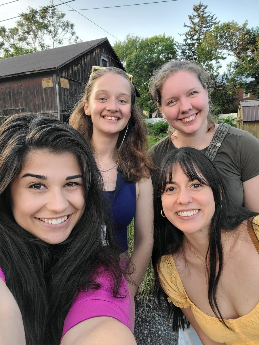 MigIvanova's tweet image. The psych students are psyched for the beginning of the school year! Presemester hangout with @lytle_marisa @kivilcimdeg and Lucia Herrero! Also official welcome to Lucia ❤️ and we are rooting for you, Marisa - you are almost #CompsDone !!!
