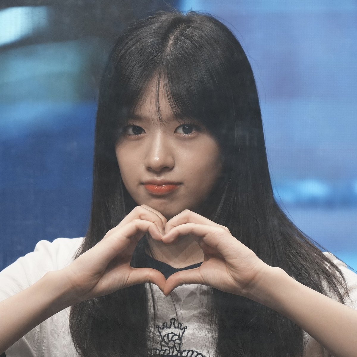 looking for interactive moots ! 💙 D-9

hi, im cio ( short for preCIOus ) and im looking for interactive moots

- she/her, 10l, virgo, filo
- not new to #stantwt / #kpoptwt
- new to #studytwt
- multi ; ults trsr, enha, and bp !
- any fandom is welcome

♡ / ↺ are v appreciated!