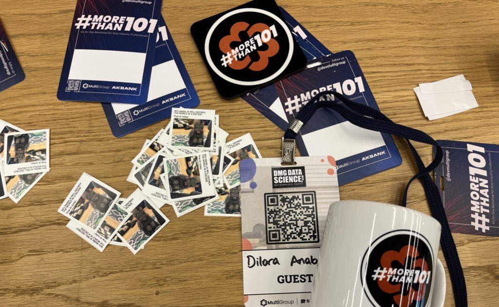 thebuzagi's tweet photo. Facebook İstasyon’dan iyi pazarlar ☕️ 

Bugün @devmultigroup’un düzenlediği Data Science Meetup’ta çok tatlı insanlarla tanıştık 😍 Şimdiden sonraki meetupların haberini gözlemeye başladım 👀 Teşekkürler! 💖

 #datasciencemeetup https://t.co/T26j2dVOtb