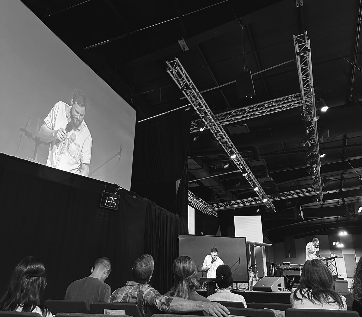 justinrizzmusic's tweet photo. So good having @Calebculver share at #forerunnerchurch this morning. https://t.co/3R6Xi02UU2