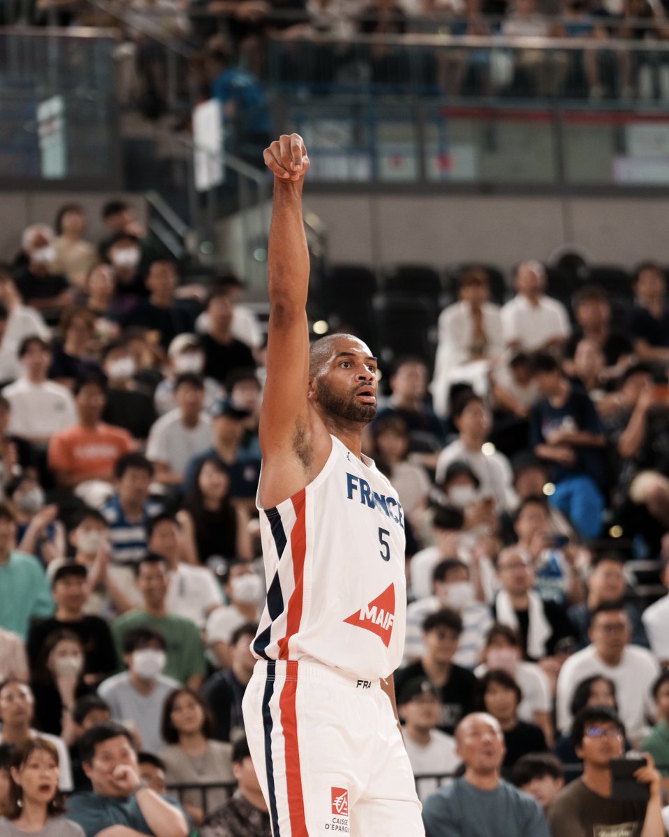 RenaultJeremy's tweet photo. @FRABasketball vs #AustralianBoomerd #fiba #teamfrance #FIBAWC https://t.co/U2S4qamhVH