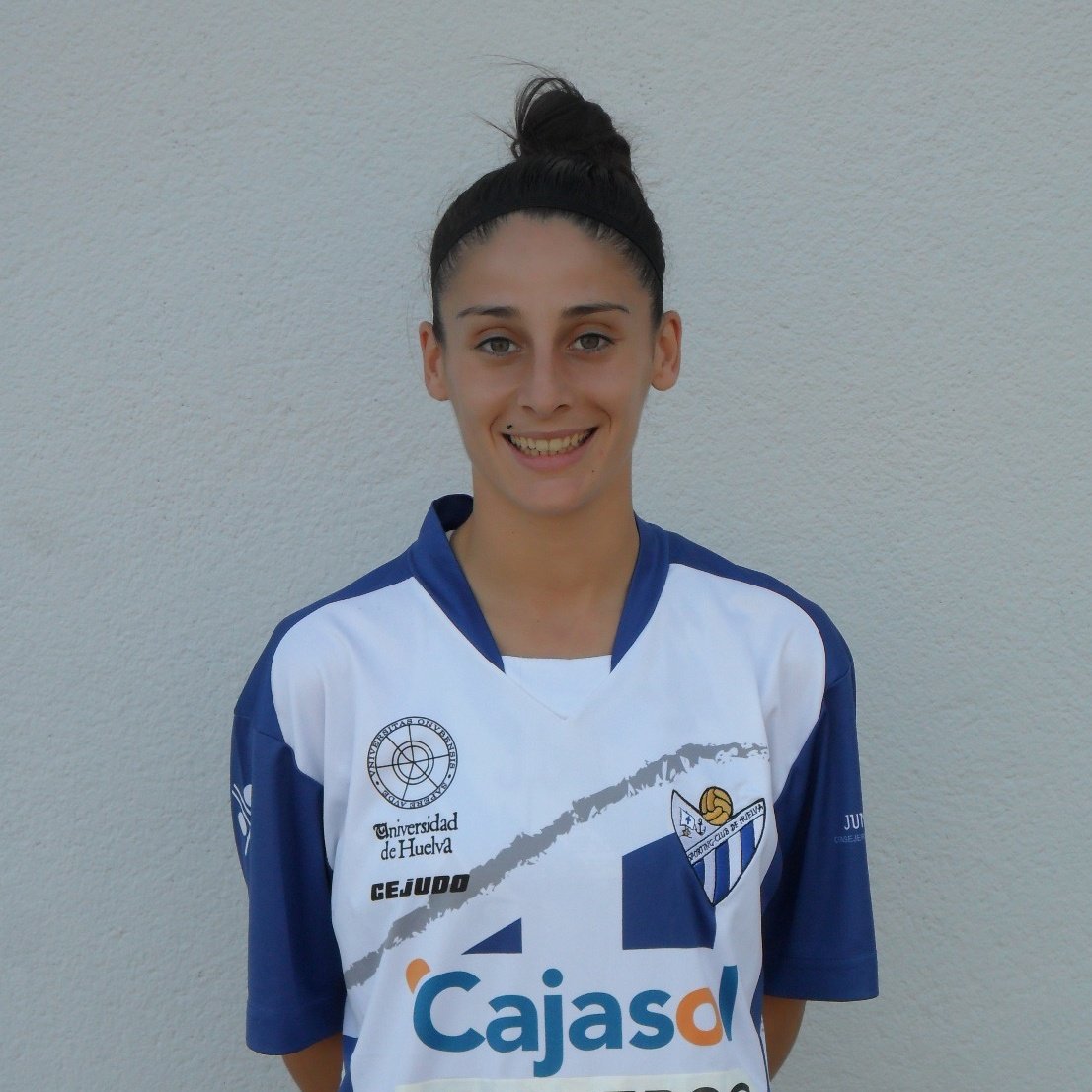 En Huelva se empezó a jugar al fútbol en España, también se formó una goleadora nata que se acaba de convertir en CAMPEONA DEL MUNDO.

Queremos dar la enhorabuena a nuestra ex-jugadora Esther González, toda una espartana.

ESPAÑA ES CAMPEONA DEL MUNDO ⭐🇪🇦

#SigueMiCamino