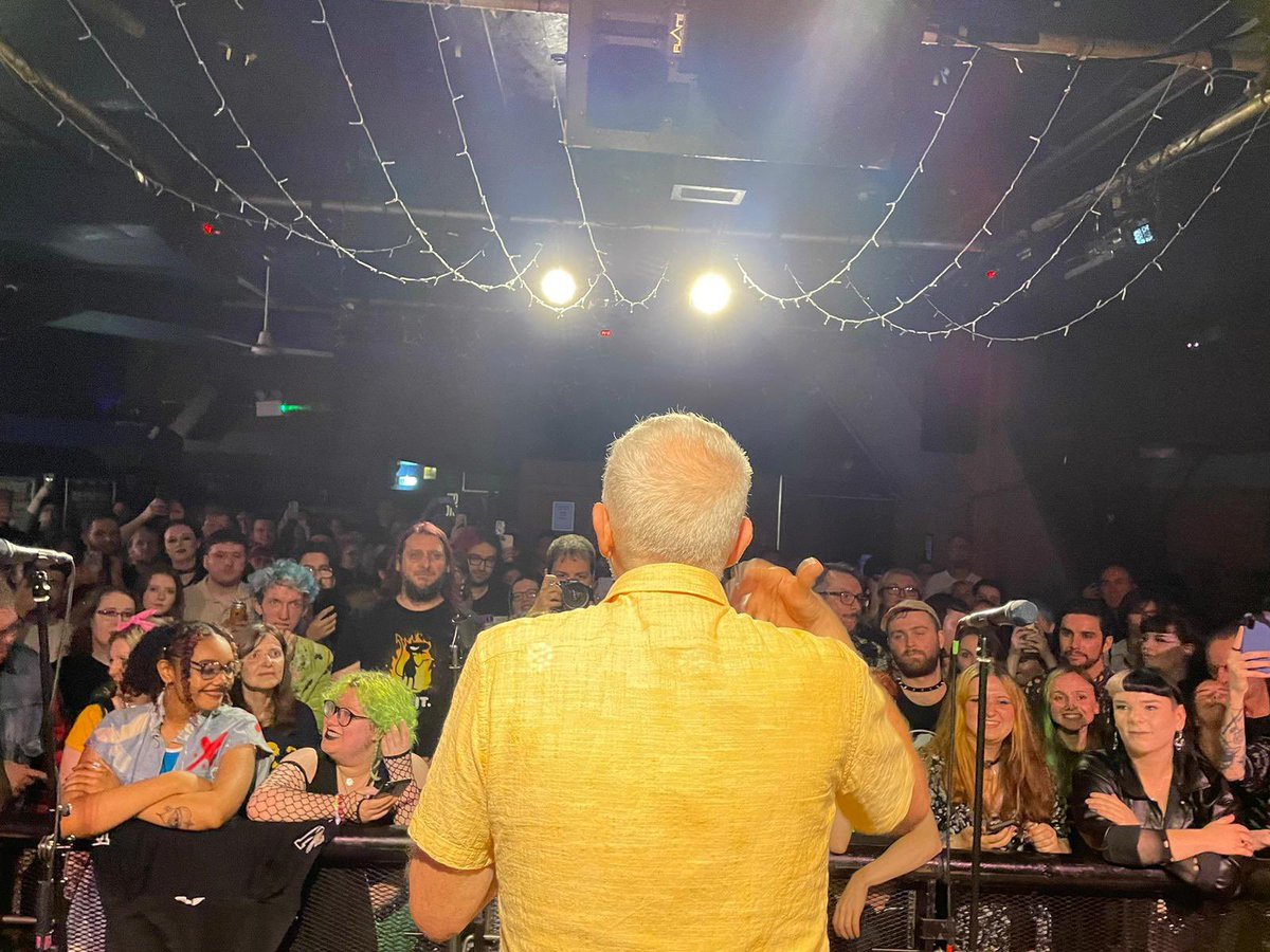 jeremycorbyn's tweet photo. Thank you @ihatezand and @DelilahBon_ for your amazing performances at last night’s #MusicForTheMany show at Sheffield @Leadmill.

We must fight for the future of grassroots music venues. Find out more about the campaign to save this iconic venue: https://t.co/Pmb0tqC09g https://t.co/kYPq1yoCgY