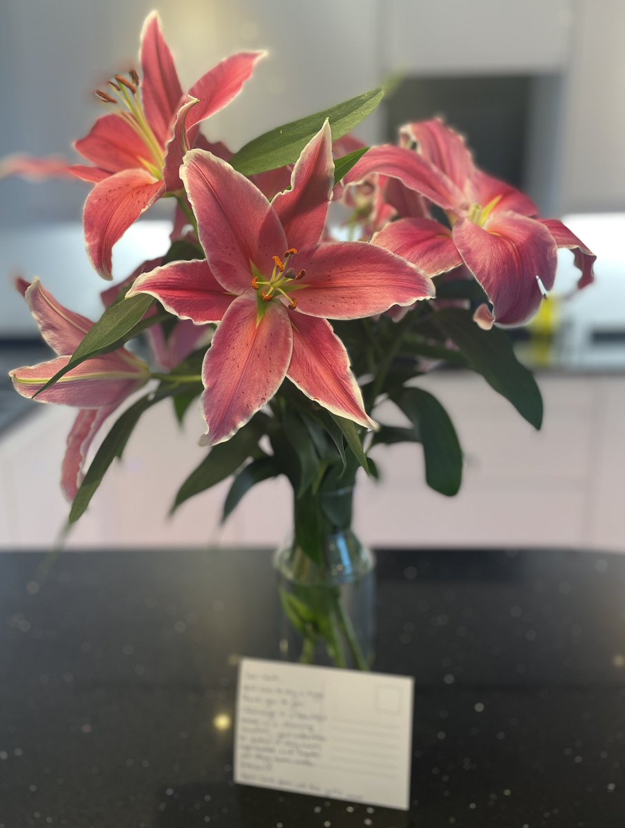 OneFairways's tweet image. What a lovely gift from our guests who checked out today. 🥰 Thanks ladies! 

It’s always nice to know visitors to Gullane have had a special time at One Fairways.