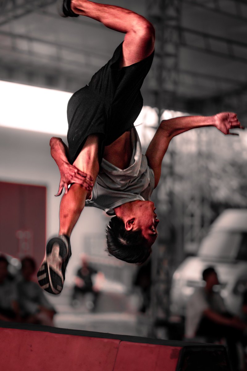 Khoadotbio's tweet photo. #sony #sonyimages #sonya6400  #sonyfe85mm #streetsport https://t.co/p38q43pqTe