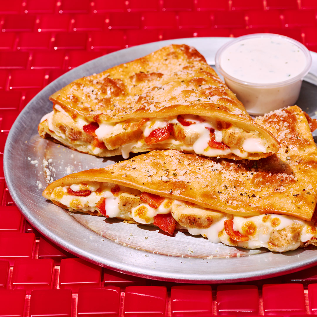 Bacon, chicken, and cheese in our creamy Alfredo sauce all wrapped up inside a crispy, tasty melt. 🥓🥓🥓 Try the Chicken Bacon Parmesan Melt at PizzaHut.com

#NationalBaconLoversDay #PizzaHutMelts #PizzaHut #Bacon