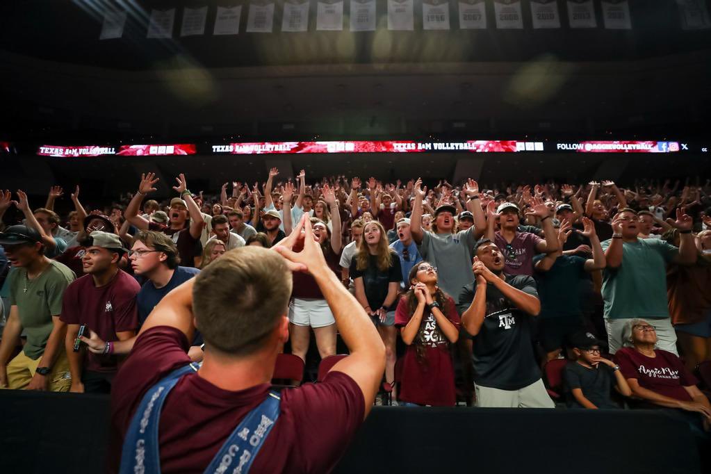 Kim Maroon tweet media