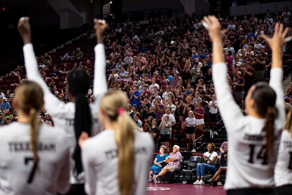 Kim Maroon tweet media