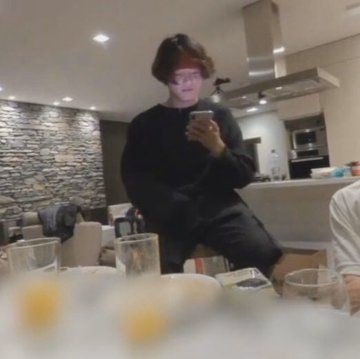 nkicebabe's tweet image. น้องจองกุกเล่นต้อกๆทั้งวัน