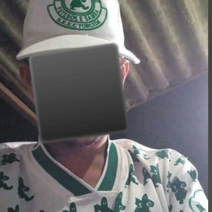 Ettorcida_'s tweet photo. #Registro📸 Integrante da Mancha verde , teve seus materiais tomados e expulso da torcida após ter sido exposto, em uma relação homo... https://t.co/owFqyHfYRU