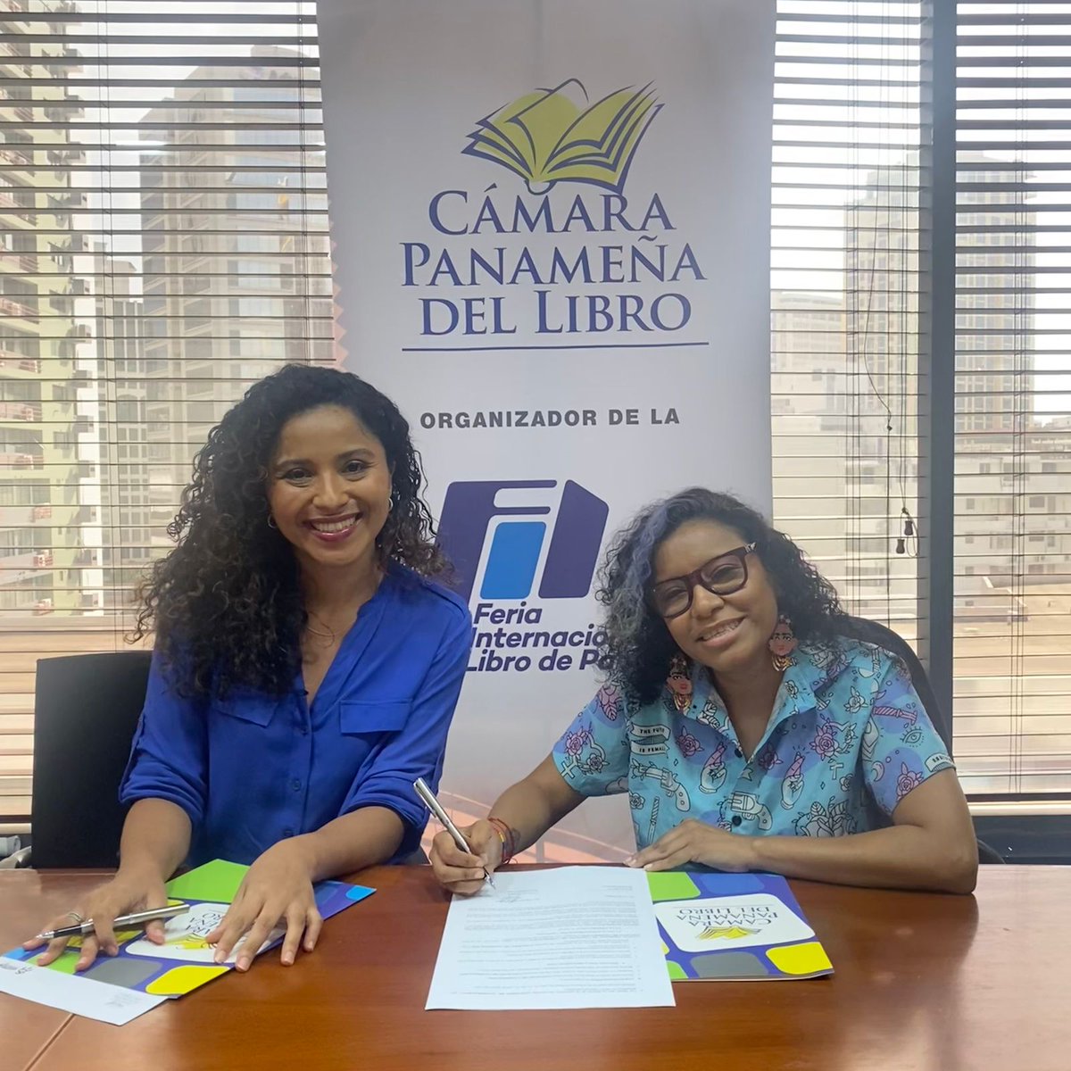 📚🎶 ¡Una combinación perfecta de letras y melodías en un solo lugar! 🙌🏻✨ Estamos emocionadxs de ser parte de este increíble convenio entre la Cámara Panameña del Libro, <a href="/atrapandosuenos/">AtrapandoSueños®️</a> y @mimlatam para el Rincón Cultural en la #FILPanama2023