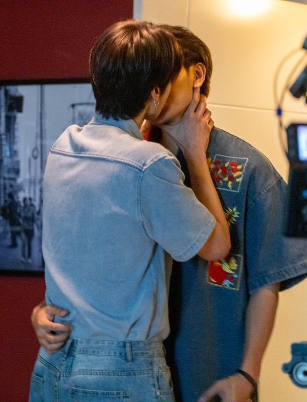 ssoonth_sraw's tweet photo. จูบ ❌
บีบคอ ✅ 😆
#HiddenAgendaEP7 https://t.co/GyL3qhqYCB