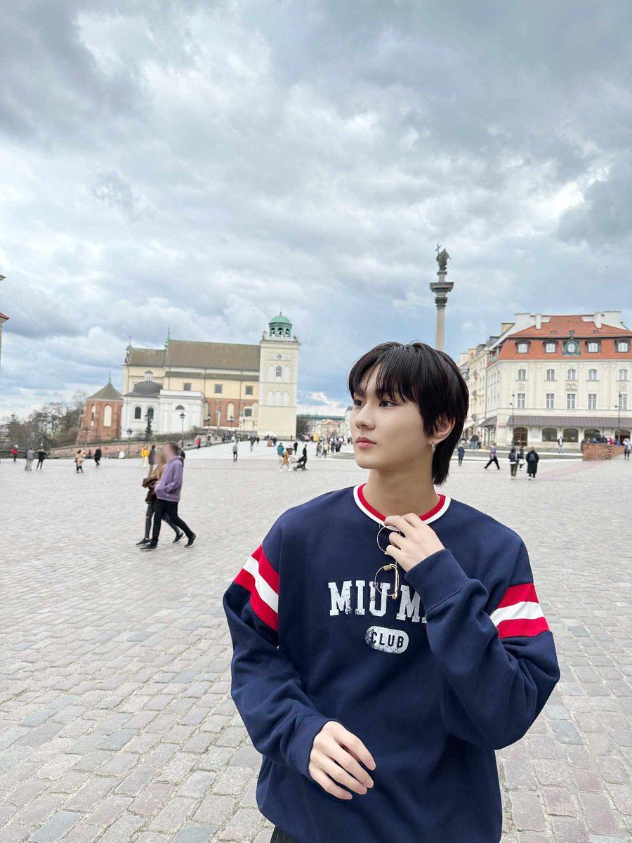 restarting day 2 !! 

hai, everyone! I'm acire! 

– she/her, minor, filo. 
– not new to #kpoptwt &amp; #stantwt 
– i’m looking for interactive engene moots but any will do!!

↻ / ♡ are highly appreciated