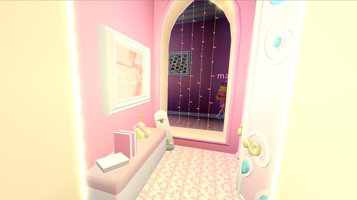 NotYbts1's tweet photo. my royale high dorm ^^
#royalehigh #rh #royalehighdorm #royalehighdorminspo #royalehighcampus3 
-more in thread https://t.co/ptCclDqO5J