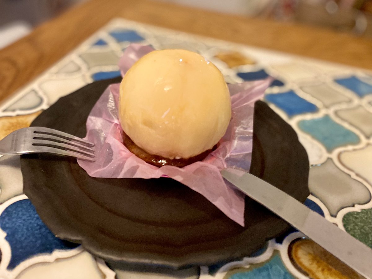 gdkziueblpy's tweet image. シンプルにして完璧な桃のタルト