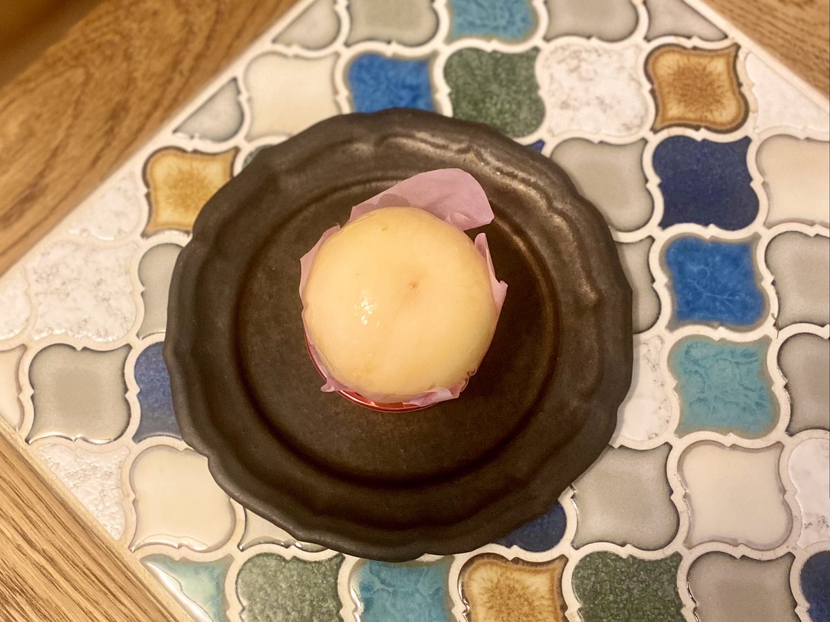 gdkziueblpy's tweet image. シンプルにして完璧な桃のタルト