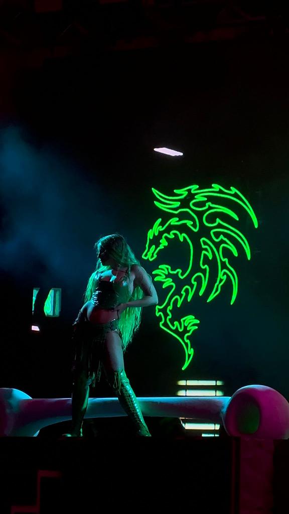 lydialeon_'s tweet photo. Ayer fue el mejor día de mi vida 🐉❤️‍🔥 @lolaindigomusic https://t.co/2DUF9iIfRA