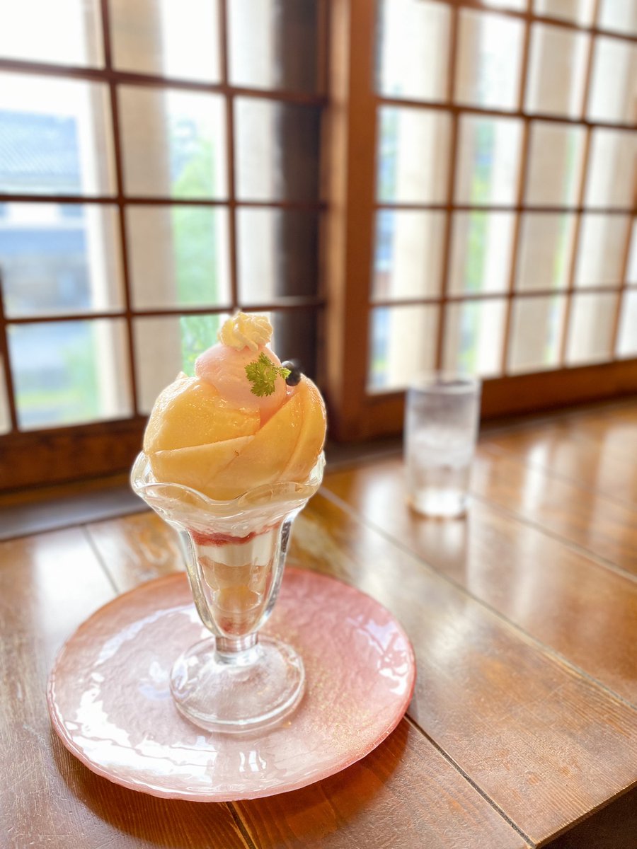 gdkziueblpy's tweet image. 今年は桃スイーツに恵まれている〜