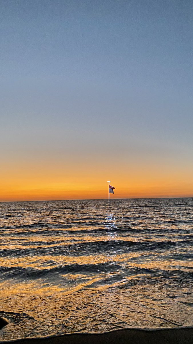 KocengOyen222's tweet photo. Sunset di bosowa nda pernah gagal kecuali mendung 🤭 https://t.co/RB5u9uS46j