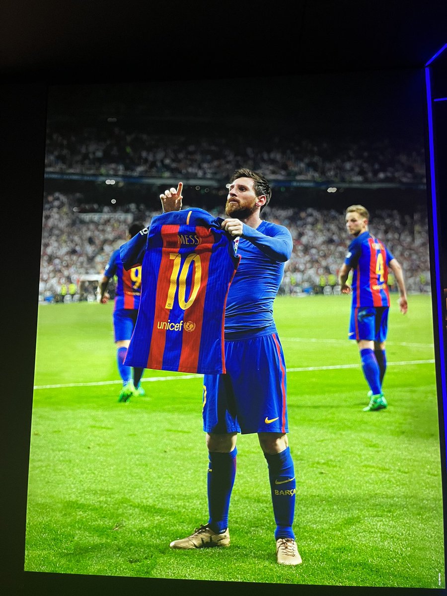 WettiilO's tweet photo. Acabo de cumplir uno de mis tantos sueños de mi lista. 

Por fin visité el #SpotifyCampNou aunque por fuera y además el museo del equipo @FCBarcelona 
Es algo increíble de verdad. https://t.co/BXNUJXTzgt