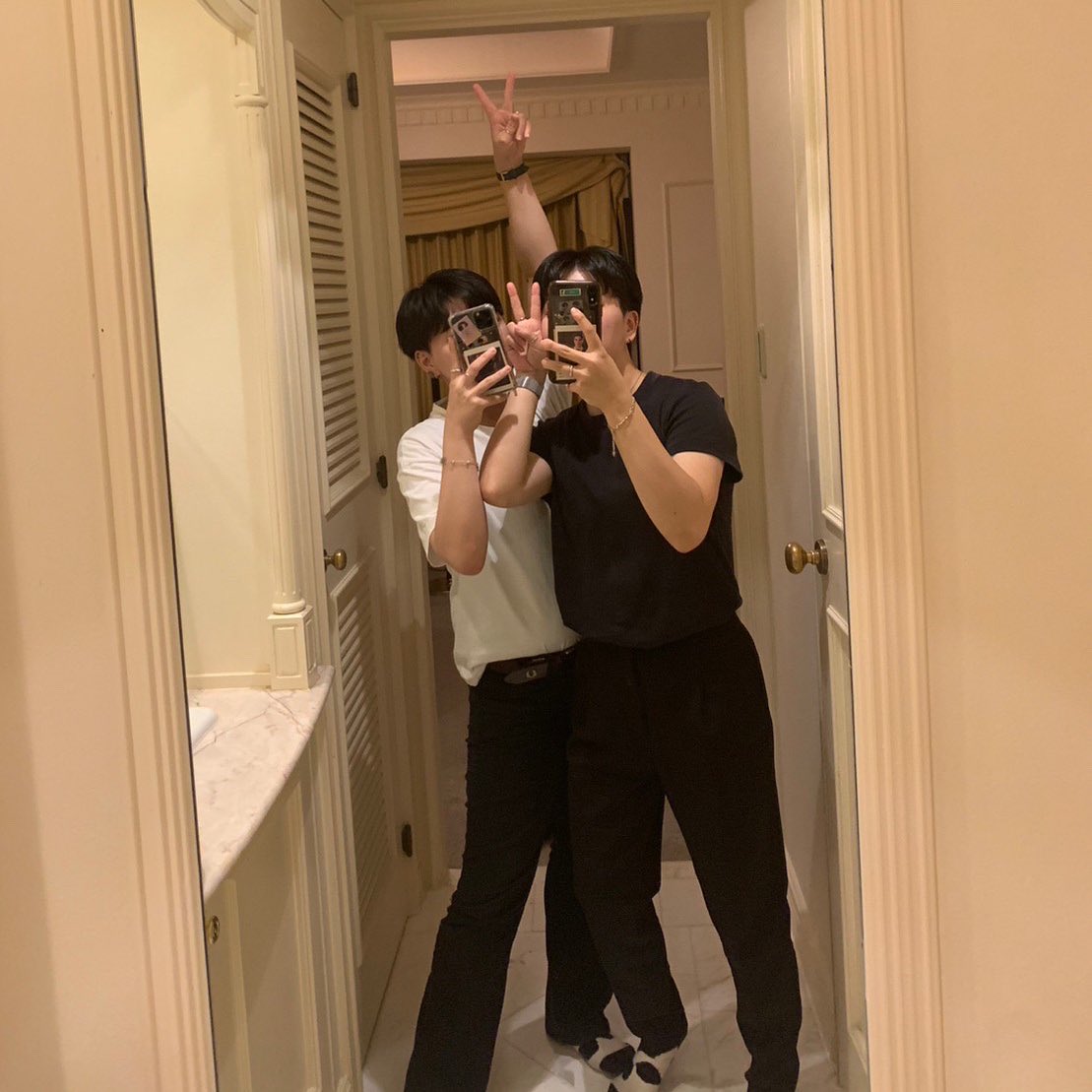 y__jjmk's tweet photo. 彼女と過ごす6回目の誕生日🎂
今年も祝ってくれてありがとう 

幸せいっぱい!! https://t.co/lYeoTI4ite