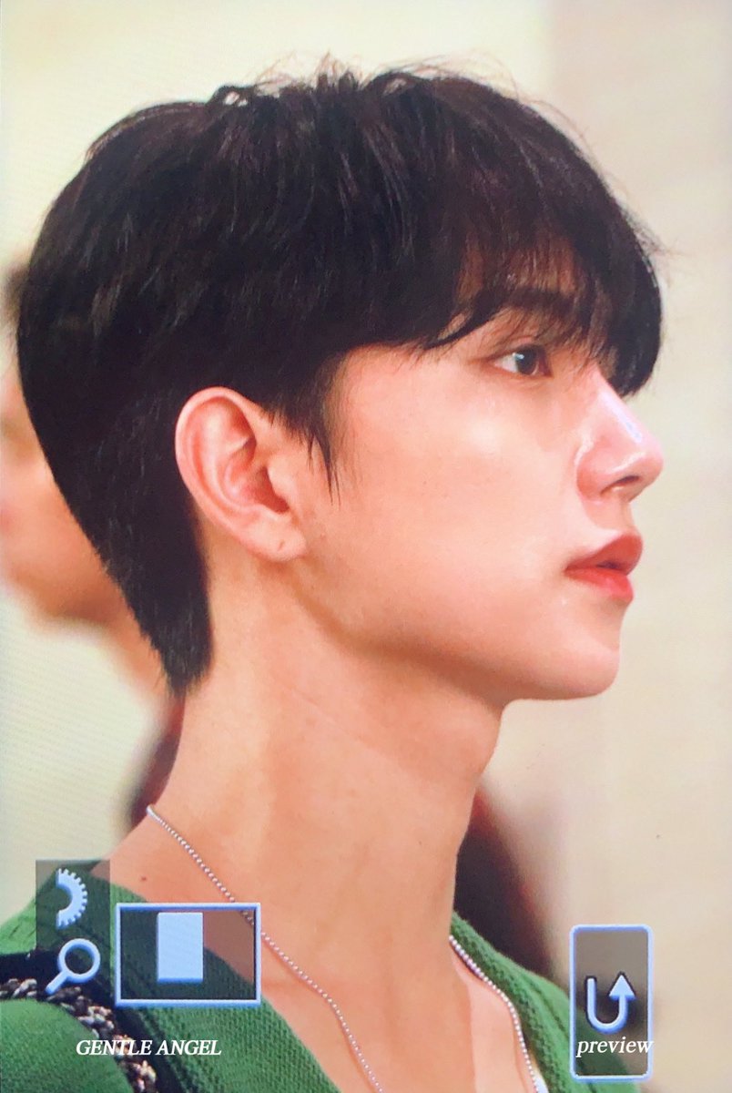 gentleangel_95's tweet photo. 230820 HND #조슈아 #JOSHUA 

초록색 잘 어울려💚 https://t.co/479dw1VQ59