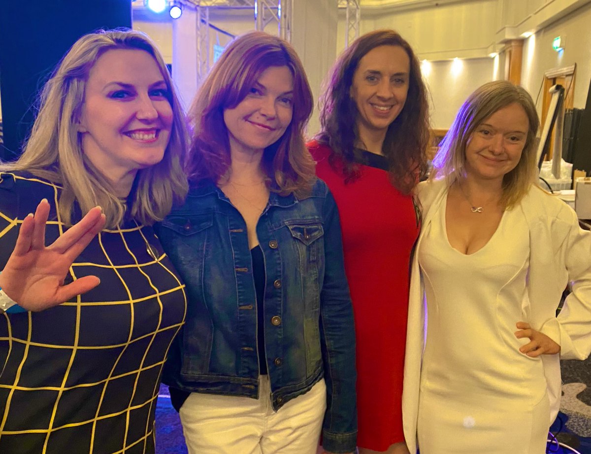 Thank you <a href="/Nikki_deboer/">Nicole deBoer</a> for a good laugh on stage this morning. We discussed strikes, alien encounters and came up with a panel idea based on the British reality show Naked Attraction! 🤣 🖖 #DestinationTrek