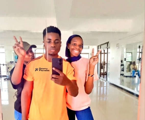 stephrhino's tweet photo. nimekosa wadada wa pembeni ili niwe kama ww @ommyfitness https://t.co/qoGEzTlKaI