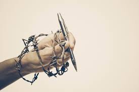 BOŞUNA UĞRAŞMAYIN  

Gazeteci BARIŞ PEHLİVAN ve MERDAN YANARDAĞ'ı yazıp çizmesinler diye, milletvekili CAN ATALAY'ı TBMM'de halkın sesi olamasın diye Silivri Zindanı'nda tutunca hak,  adalet ve demokrasi mücadelemizi engelleyebileceğinizi mi sanıyorsunuz? 

SUSMAYACAĞIZ! ✊✊✊