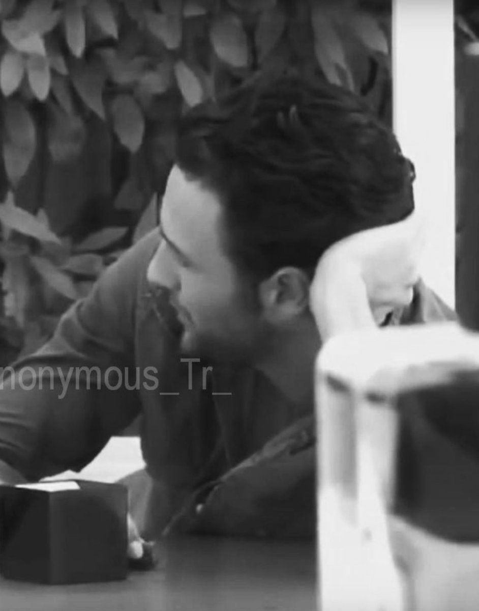 Ey benim imkansizim aklımda olupda yanımda olmayanim yüreğimdeki yeri dolmayanim sana saatlerce sarılsam bırakınca yine özlerim sana da GÜNAYDIN🫶