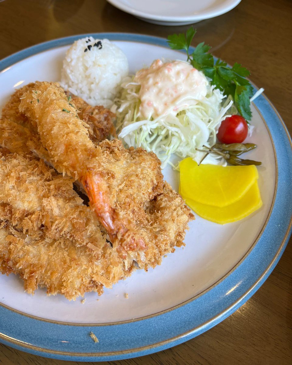 It‘s no use going back to yesterday， because I was a different person then。