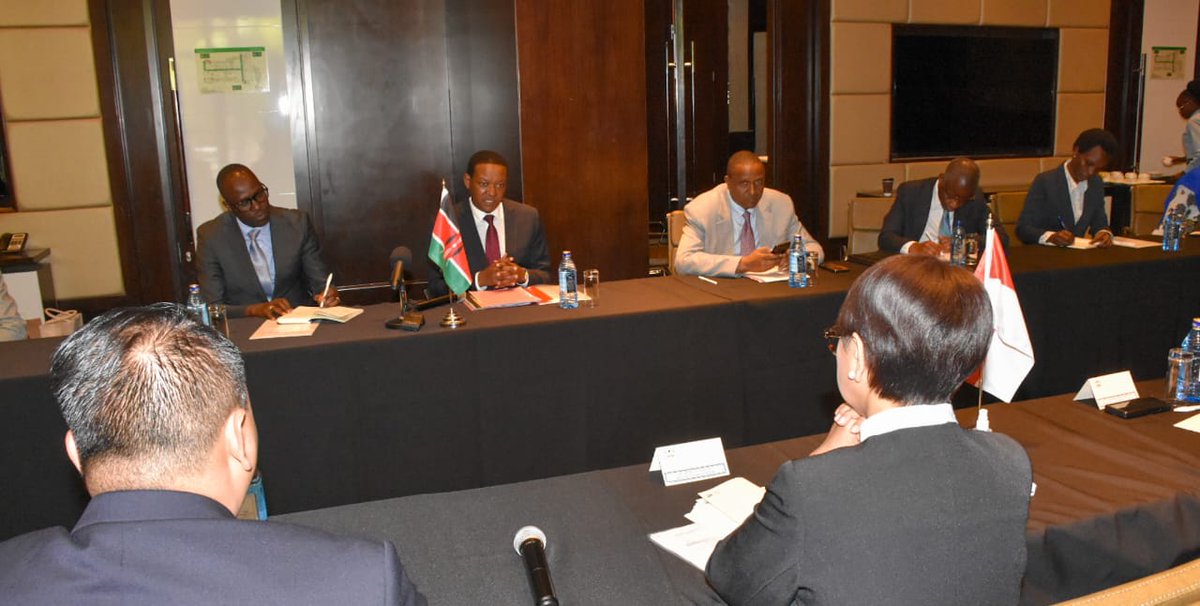 ForeignOfficeKE's tweet photo. CS @DrAlfredMutua hosted Indonesia’s Foreign Minister H.E. Retno Marsudi for bilateral discussions to prepare for the visit by Indonesia’s President’s State Visit to Kenya. They reviewed various agreements that will be signed &amp; discussed ways of enhancing trade &amp; development.
1/4 https://t.co/I6WiJ0wbPH