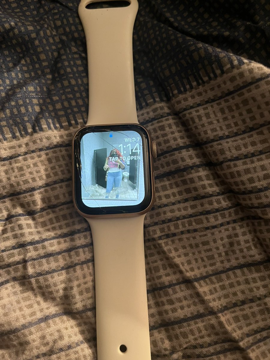 LBlockASU's tweet image. If you lost a Apple Watch last night at the after party Dm us #ASUTwitter