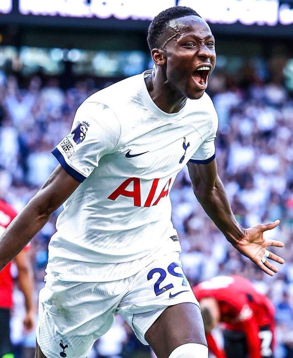 astusroyal's tweet photo. Saaaarrrr!
VIERA or YAYA ?

@SpursOfficial 
@GhanaSpurs 
#COYS https://t.co/T59Glag6XD
