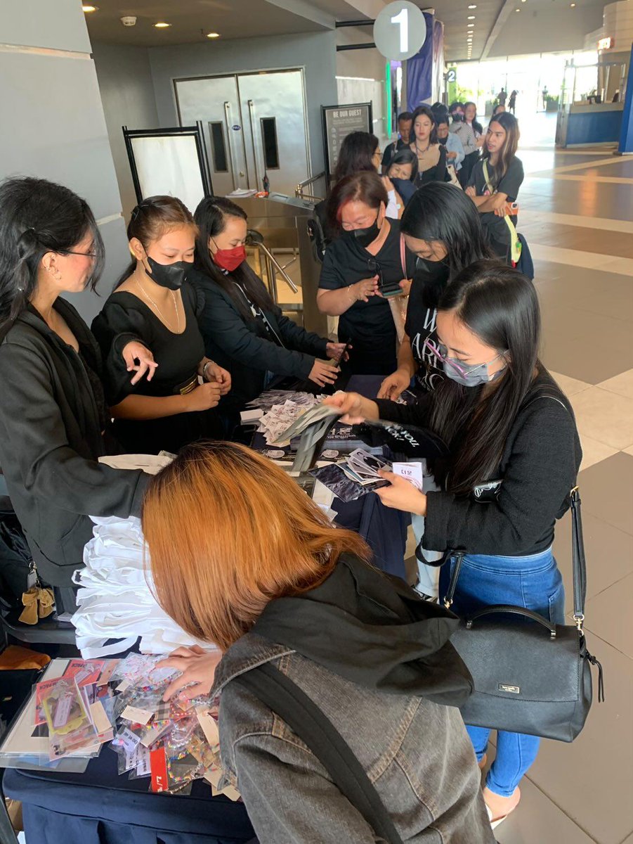 TwelveDO12PICK's tweet photo. Thank you volunteers and attendees for being organized and arriving early yesterday. :)

#TheMoonMoviePH
#TheMoon
@kyngsmnsk
@8615prio
@Yeolmae_cess
@benchlopez https://t.co/FJWkaysMg7
