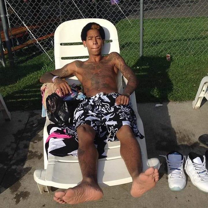 He got sexy big feets 🤤😩 #feet #feet_lover https://t.co/jV0NrRhy5C<a href="/tag/feet"class="tags">#feet</a><a href="/tag/feet_lover"class="tags">#feet_lover</a>