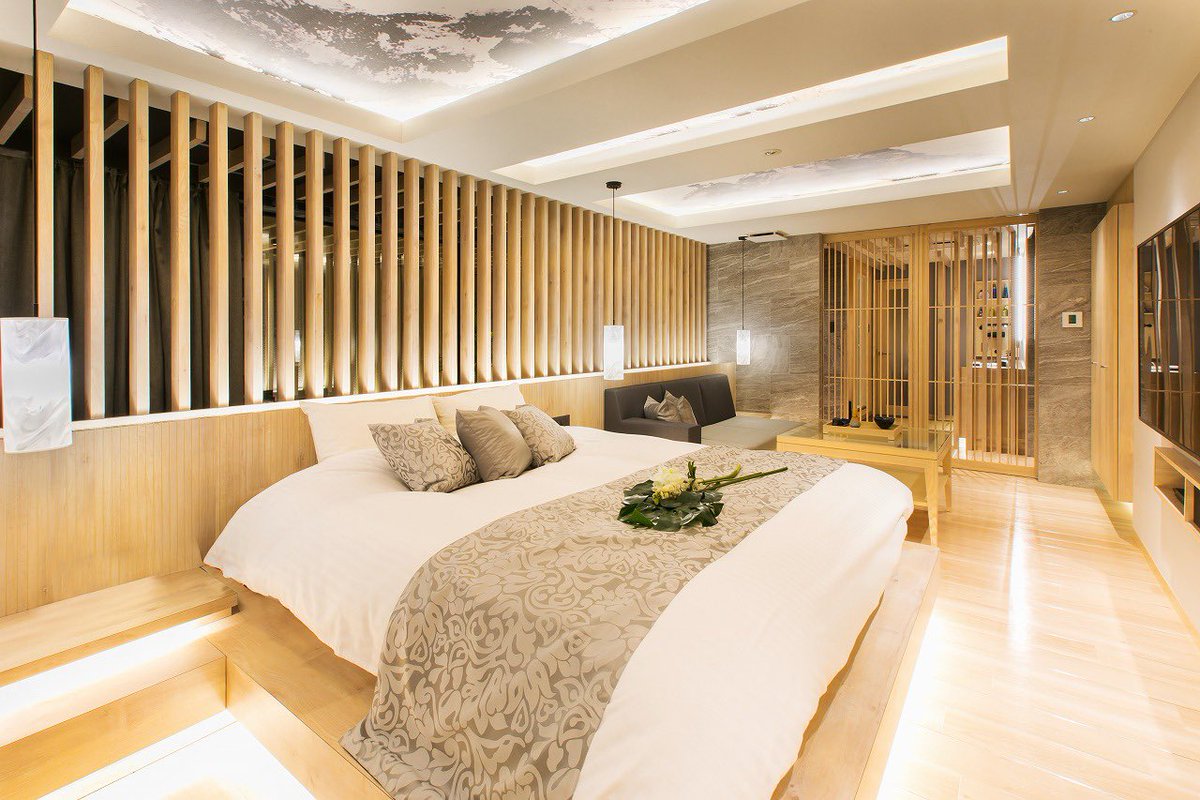 ここでイチャイチャしてー😐