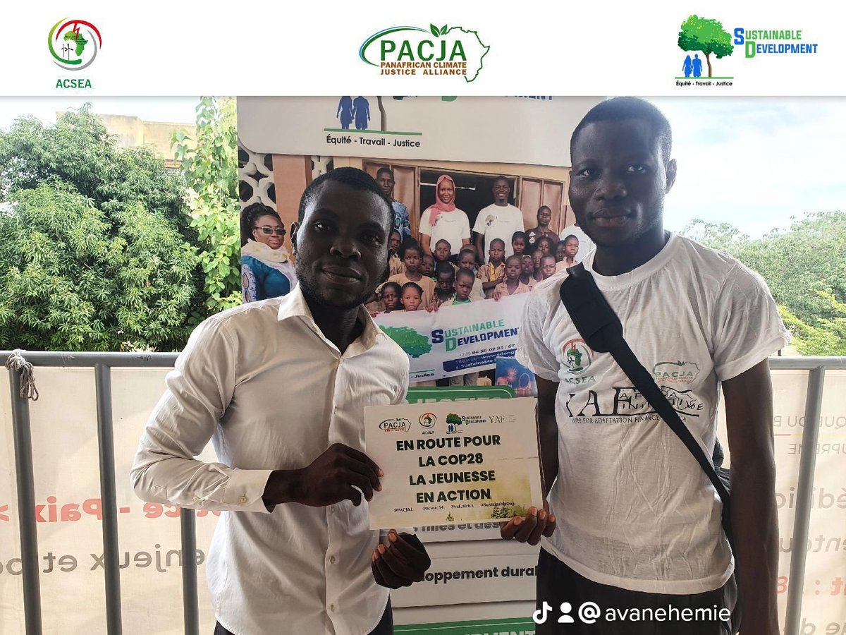 cavanoune's tweet photo. DIALOGUE RÉGIONAL ENTRE GROUPES DE JEUNES ET FEMMES SUR L'ADAPTATION CLIMATIQUE AU BÉNIN 🇧🇯 🌍-----🌳🌤️☀️🌀---

J'ai eu l'opportunité de présenter le fruit du réflexion de mon groupe sur les stratégies, tactiques et outils de plaidoyer pour élever le financement de l'adaptation. https://t.co/eSj6S3LCj4