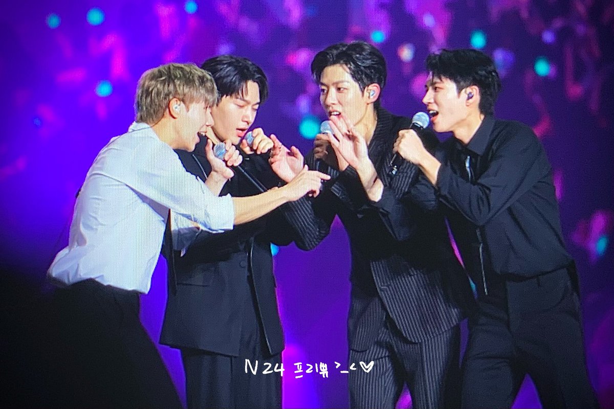 230820 Comeback Again

고마워🩷

#인피니트 #INFINITE