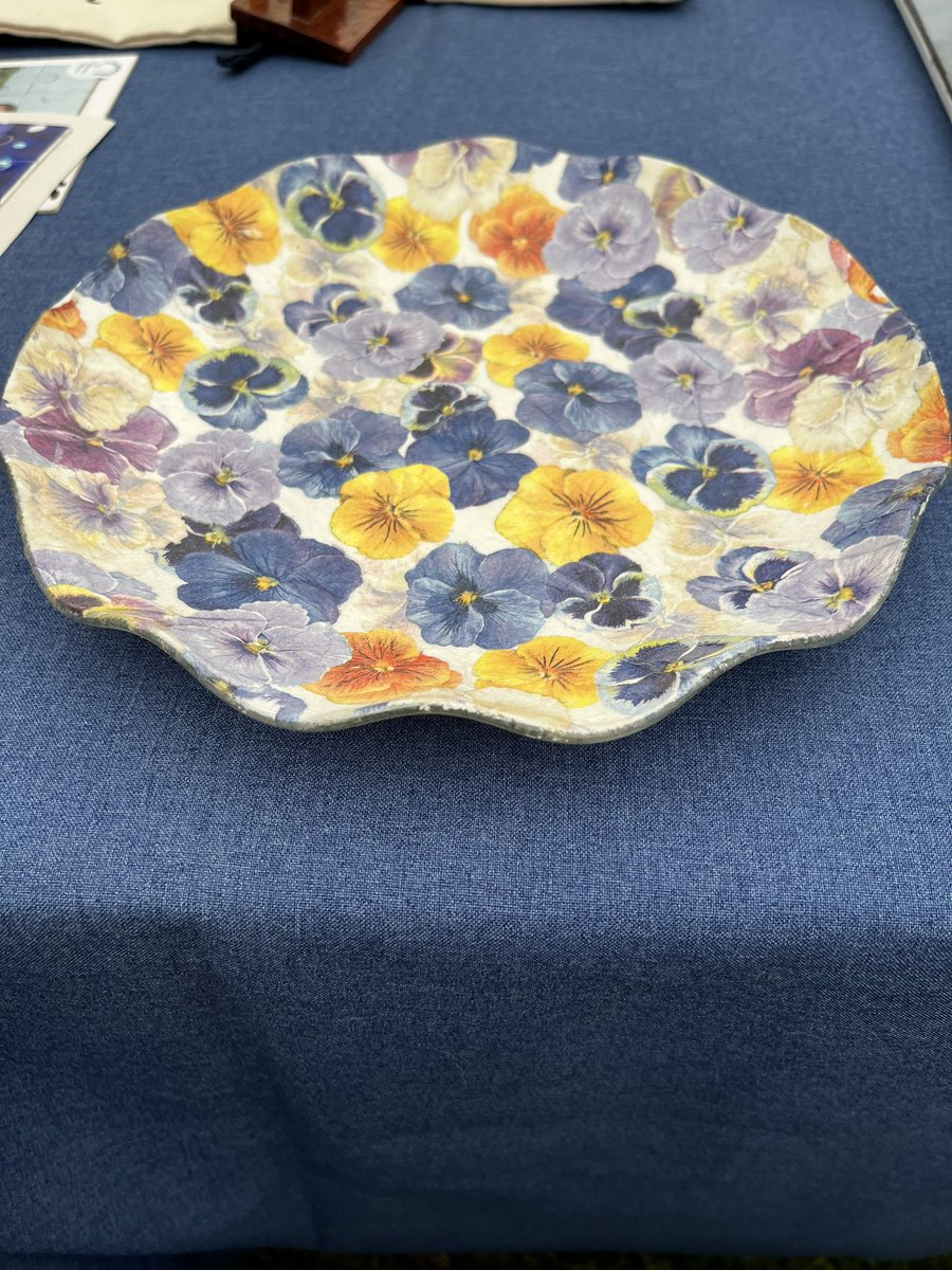 nickymitchell13's tweet photo. Sharing one of my recent makes, both can be purchased in my store, see Bio
#crafts #craftersgonnacraft #craftideas #craftroom #craftastherapy #crafttime #homemaking #homecraft #handmadeuk #handmadecrafts #handmadeisbetter #handmadebyme #handmadebusiness #Plymouth #southwest https://t.co/s81JvAYuWs