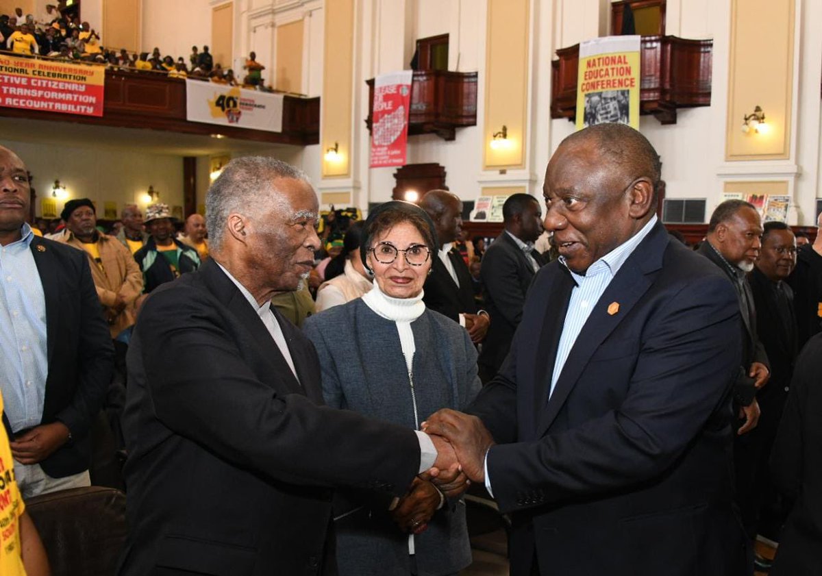 PresidencyZA's tweet image. 📸President @CyrilRamaphosa arriving Old Johannesburg City Hall in Gauteng for the #UDF40 National Celebration convened under the theme “Building Active Citizenry for Accountability and Transformation”.